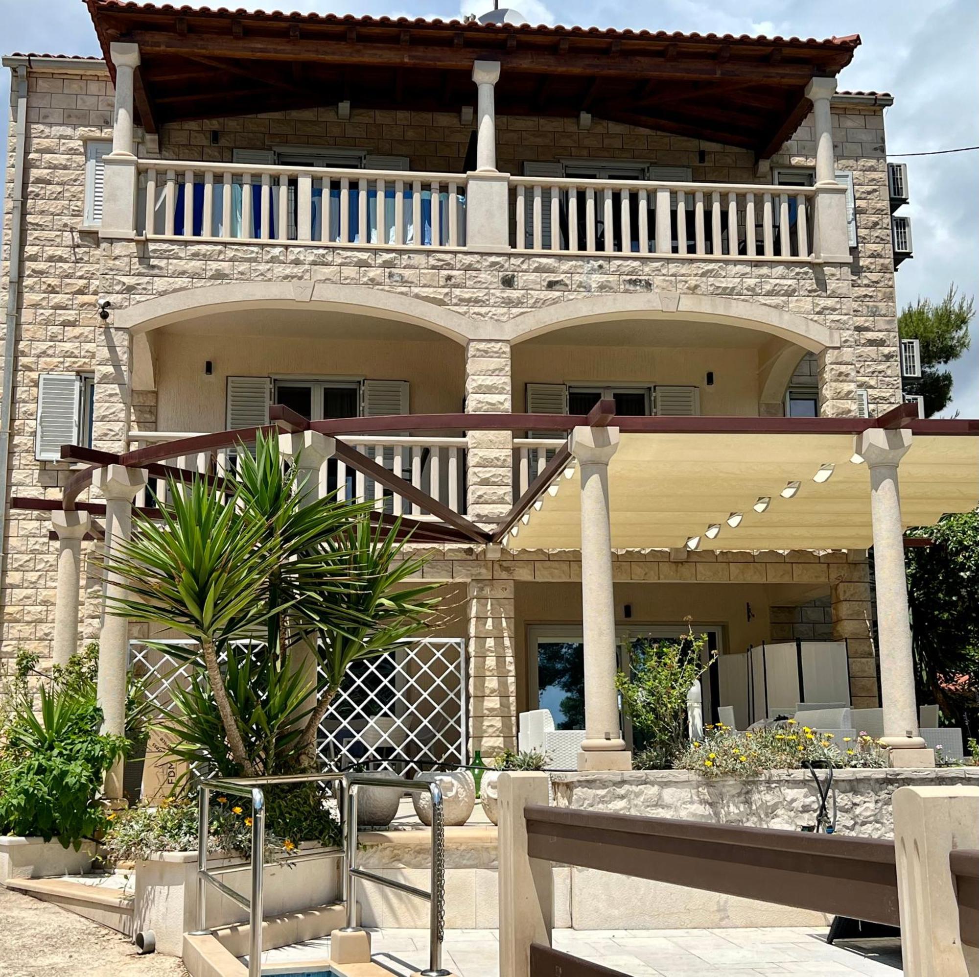 Vila Vera Seafront Apartments Sumartin Eksteriør billede